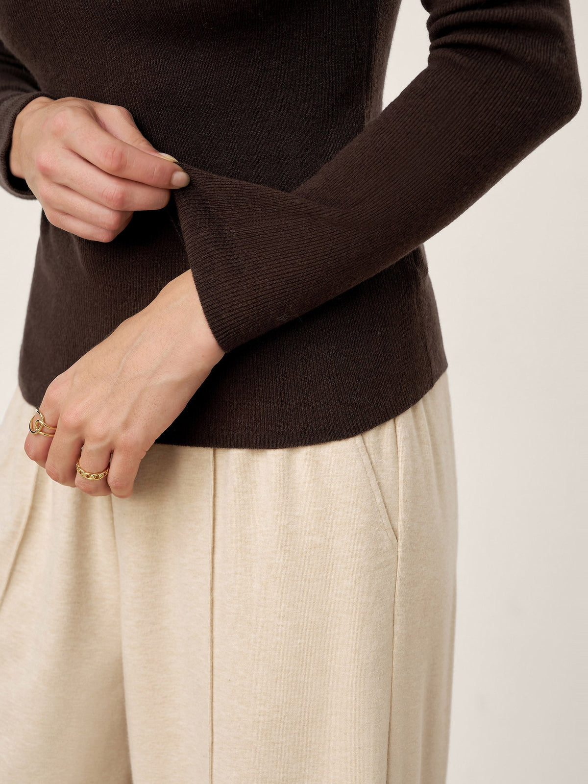 100% Extra-Fine Merino Wool Turtleneck Knit Sweater JOLENE by LINTICO for women