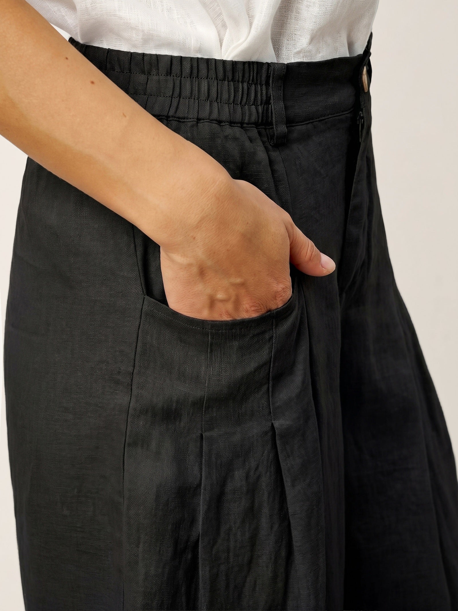 100% Linen Sculpted Pleat Elasticated Back Relaxed Pants VERIDIANA by LINTICO for women